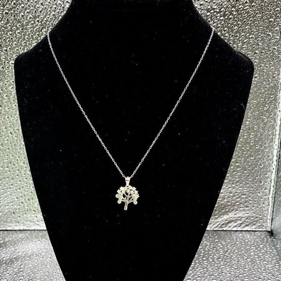 #AAU Tree of Life 925 Silver Pendant & 18” 925 Chain - Picture 11 of 11